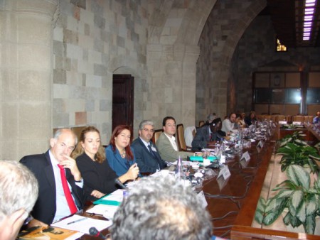 Αντιπροσωπεία του ΠΑΣΟΚ στη συνεδρίαση της Επιτροπής της Σοσιαλιστικής Διεθνούς για την Μετανάστευση, Ρόδος (παλιά πόλη, Κάστρο Ιπποτών)