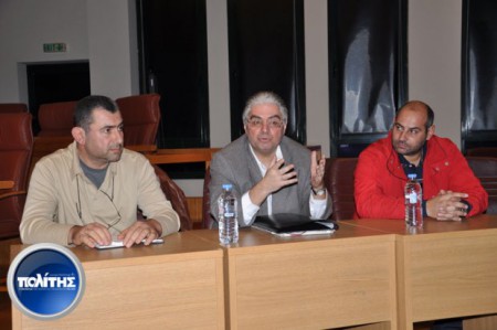 Ομιλία σε σύσκεψη του ΠΑΣΟΚ Χίου, 8/9/2014 (φωτό από εφημερίδα "Πολίτης" Χίου)