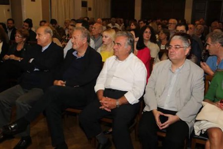 Στην εκδήλωση για τα δύο χρόνια από τον θάνατο του Αντώνη Καρρά, ενός από τους πιο έντιμους αγωνιστές του δημοκρατικού σοσιαλιστικού κινήματος (Δικηγορικός Σύλλογος Αθηνών, 22/10/15)